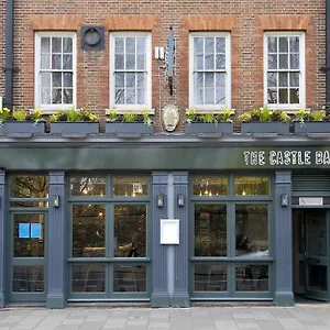The Castle Bar Only Couette-café