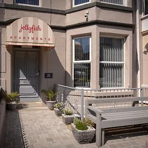 https://jellyfish-apartments.hotelsin-chester.com